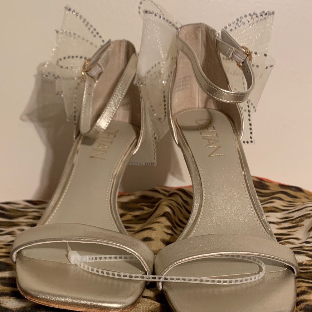 Delman Silver Heels with Bow Accent